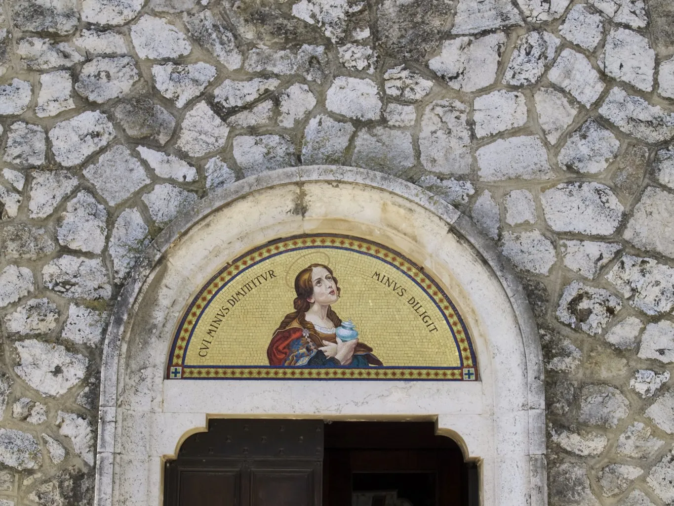 /img/383-tuscany-historic-town.webp
