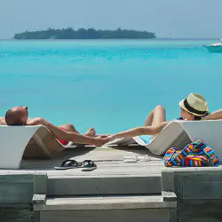 /img/386-maldives-budget-friendly.webp