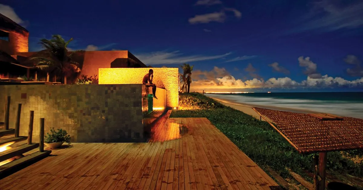 443 couple beach
