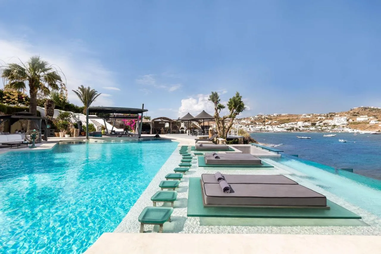 /img/464-mykonos-honeymoon-enjoy.webp