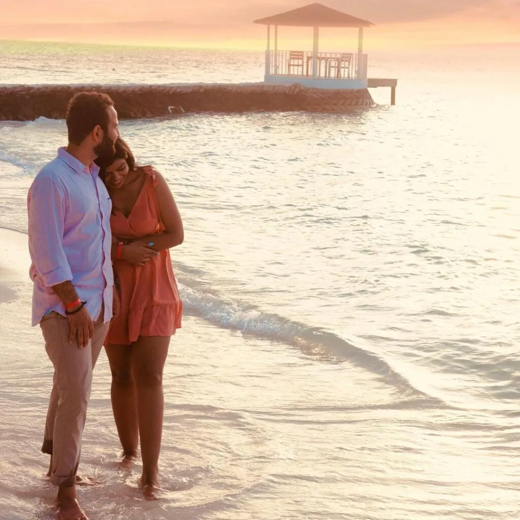 /img/469-romantic-dinner.webp