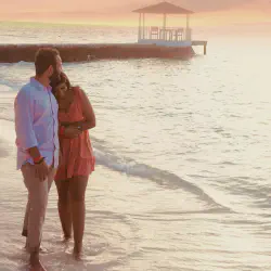/img/469-romantic-dinner.webp