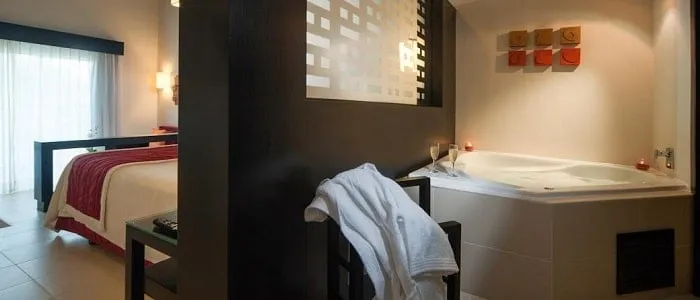 /img/471-punta-cana-honeymoon-suite-spa.webp