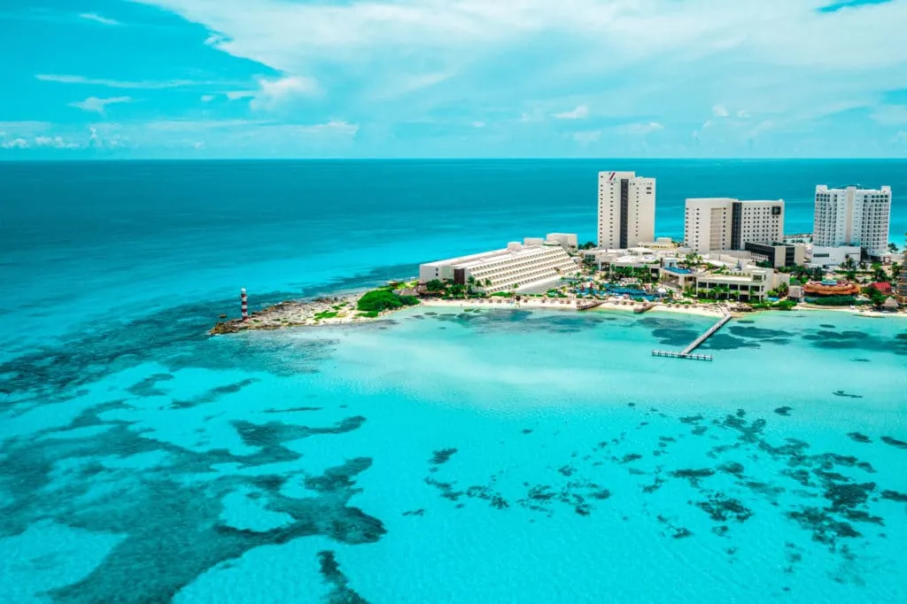 484 cancun beach