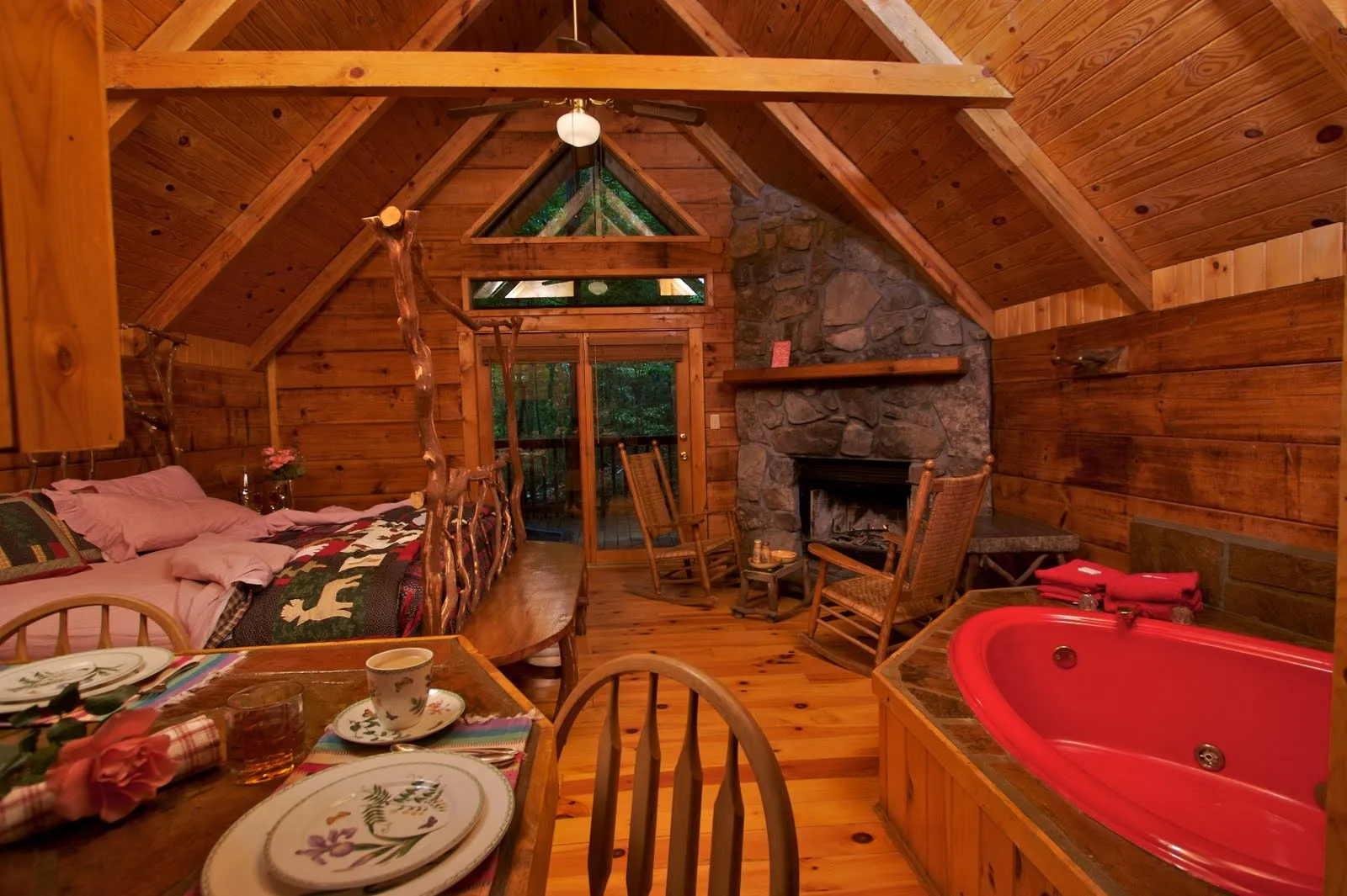 499 gatlinburg cabin exterior