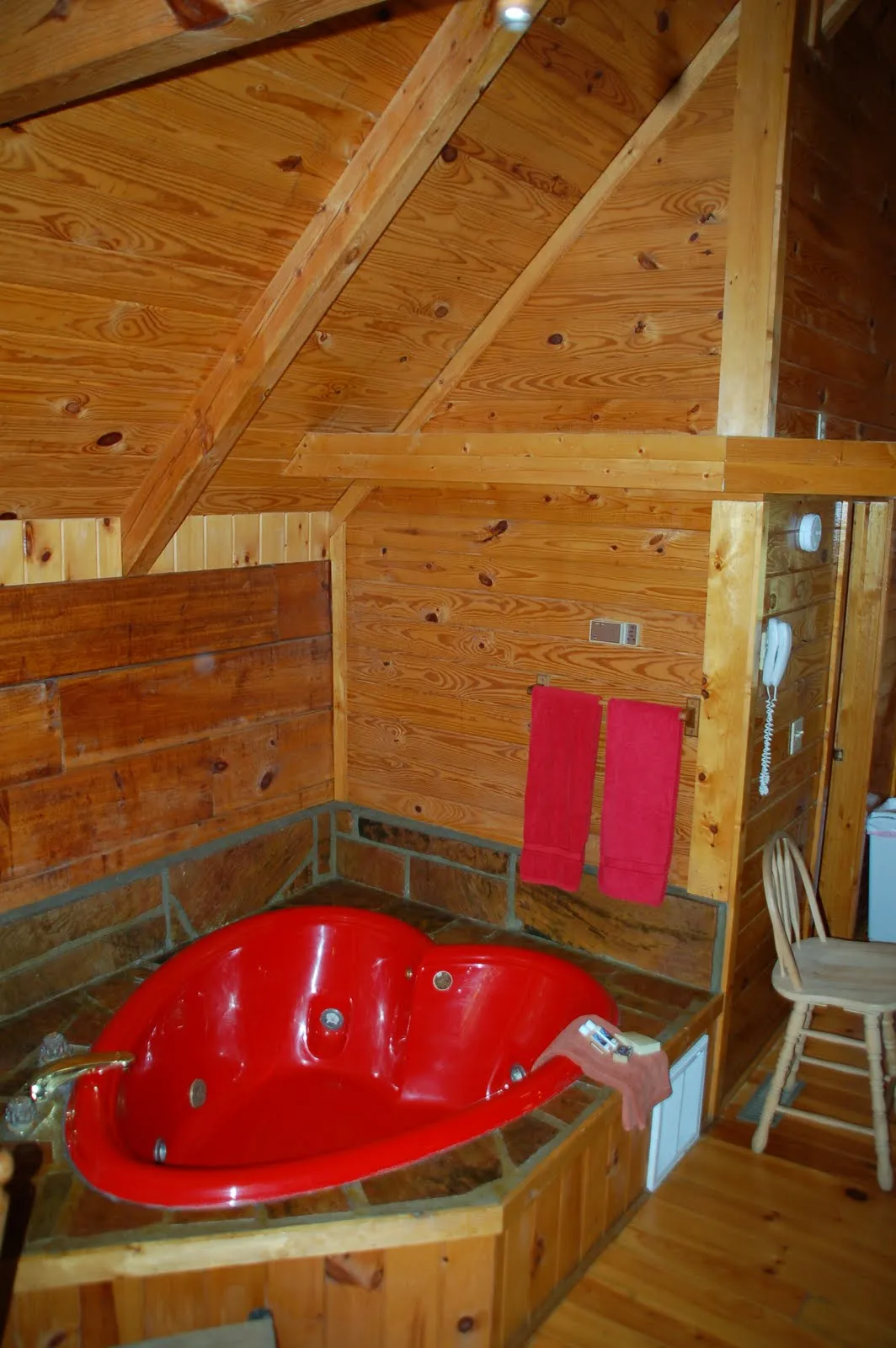 499 gatlinburg cabin fireplace