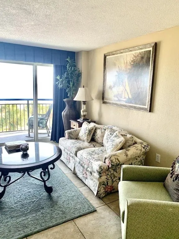 513 utah honeymoon suite balcony
