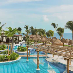 /img/519-excellence-playa-mujeres-couple-photo.webp