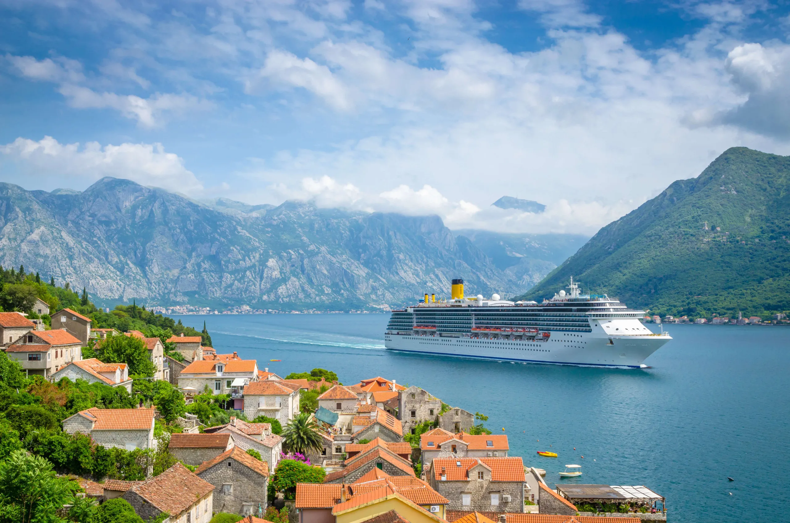 522 cruise ship cabin