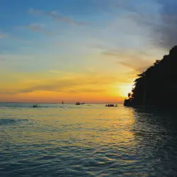 /img/527-philippines-honeymoon-sunset.webp