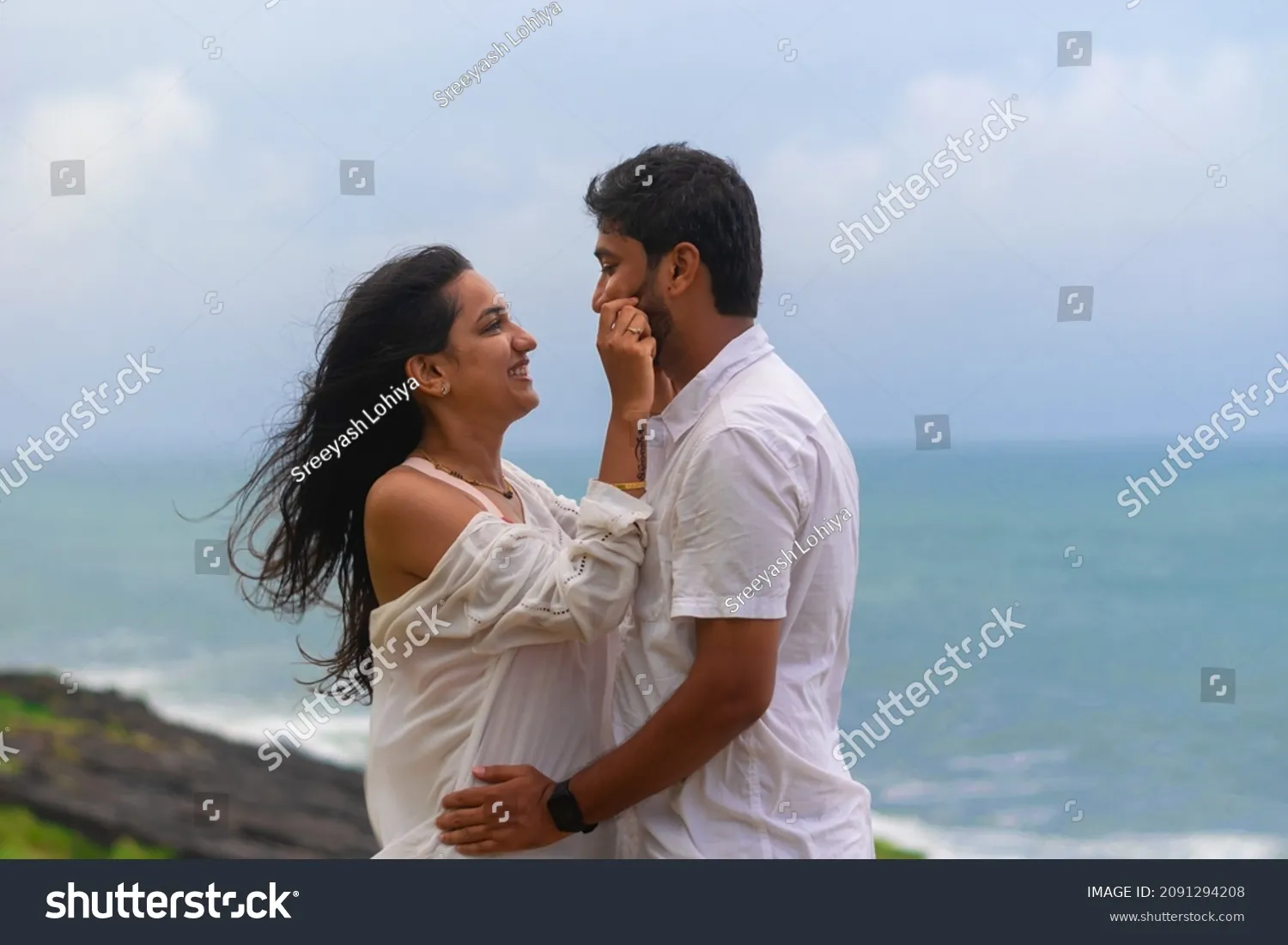 539 couple on beach