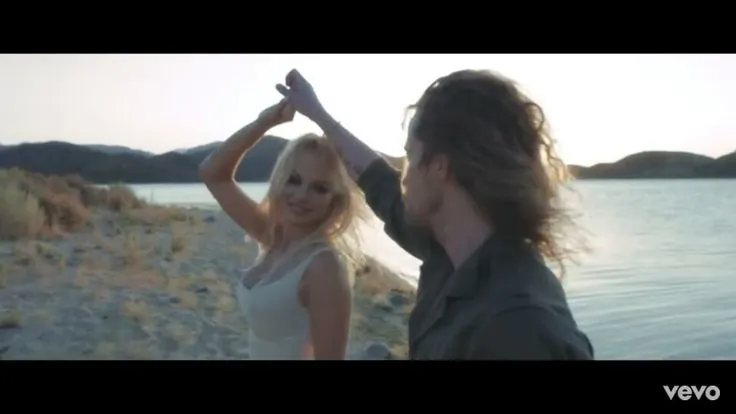 542 pam anderson honeymoon private villa