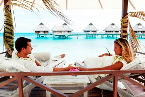 /img/544-bora-bora-packing.webp