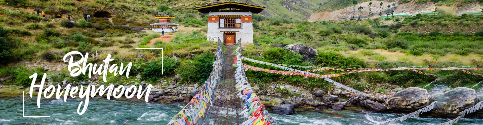 /img/562-bhutan-couple-travel.webp