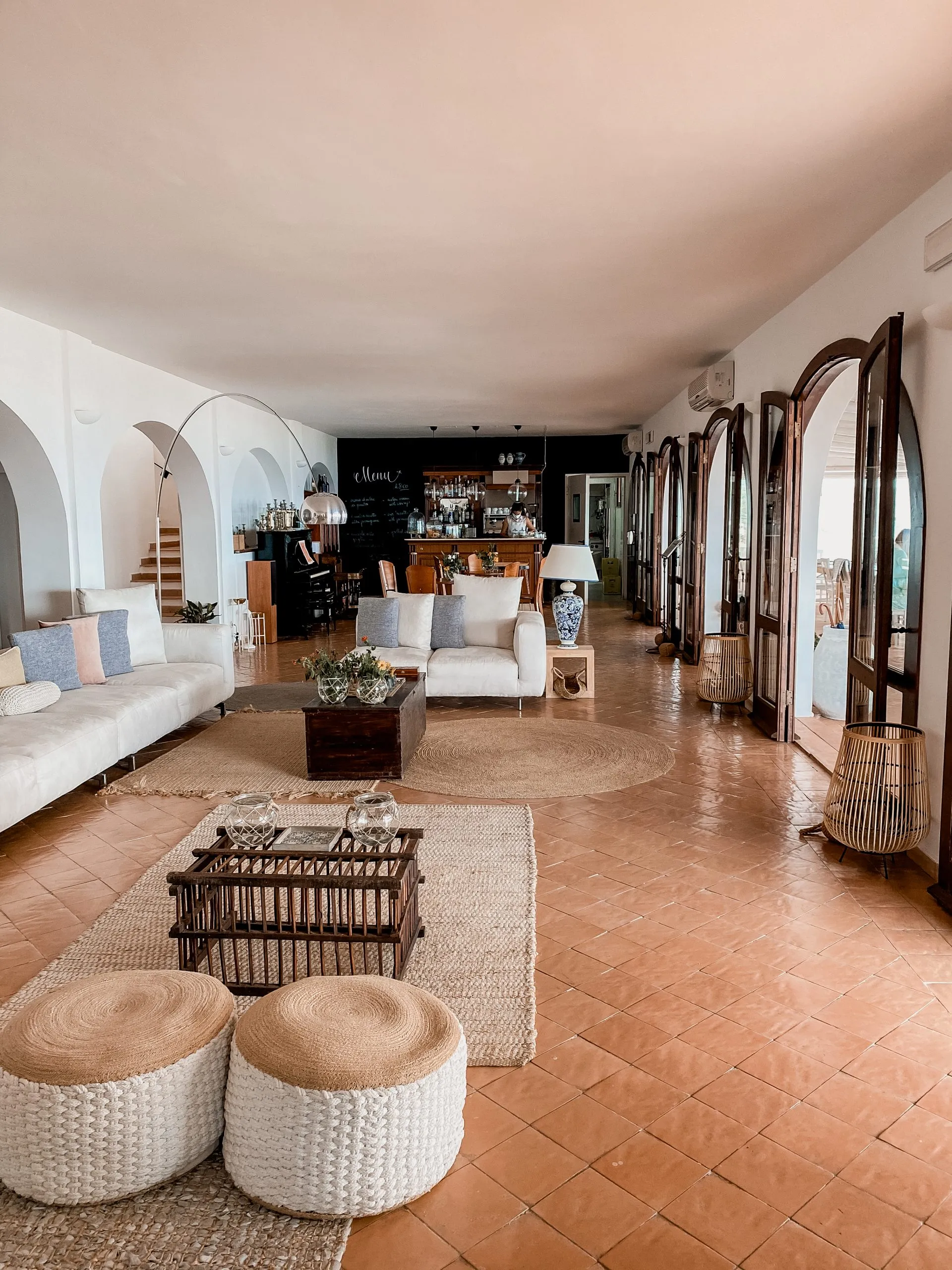 /img/576-couple-travel-italy.webp