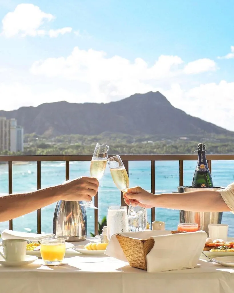 580 hawaii luxury honeymoon beach