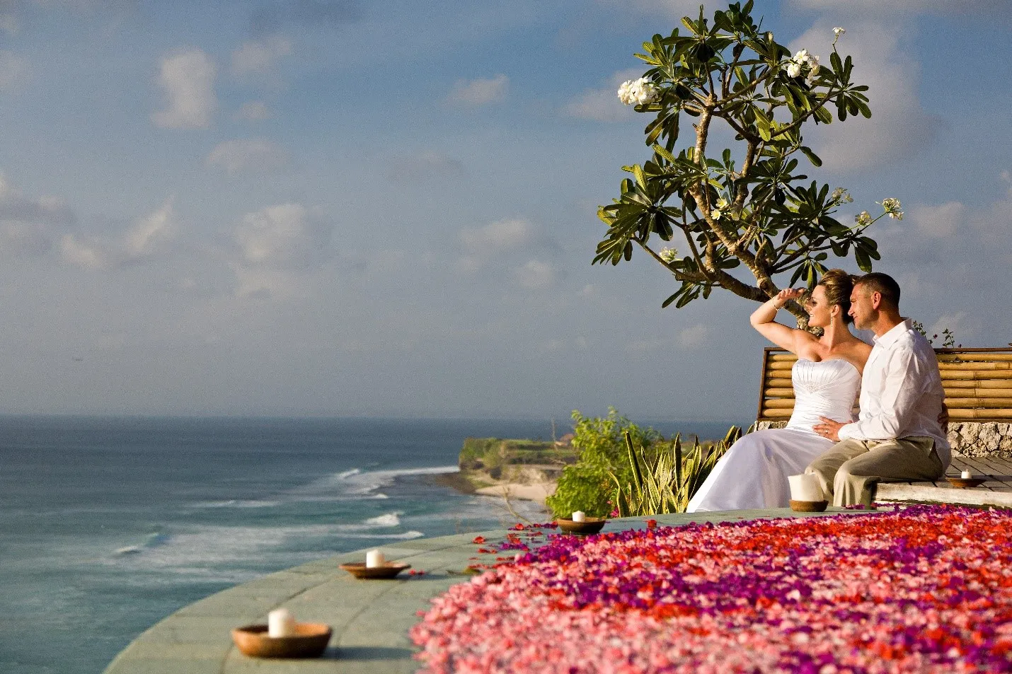 /img/607-bali-honeymoon-couple.webp
