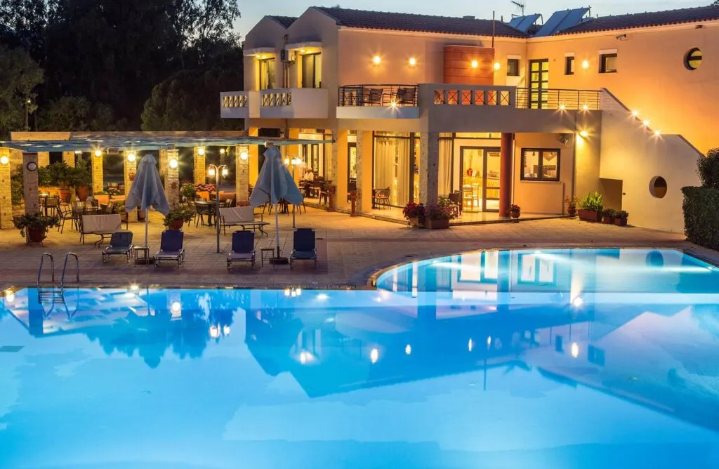 /img/616-greece-honeymoon-spa.webp