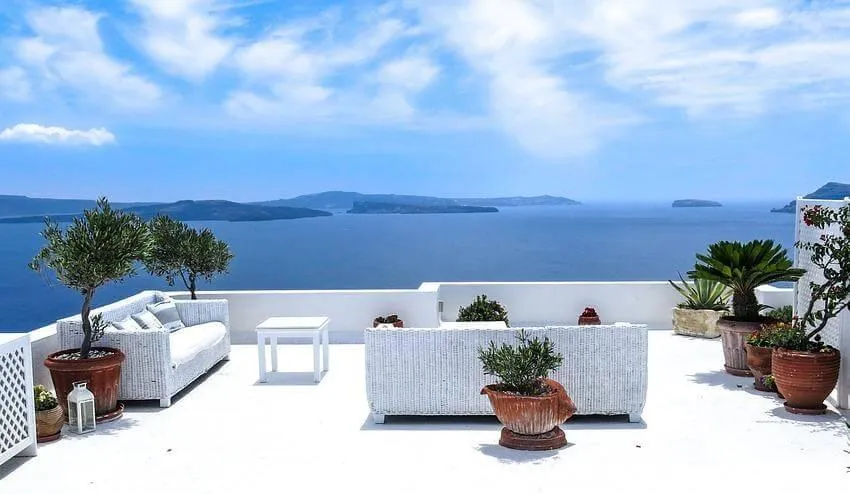 676 hotel room with view