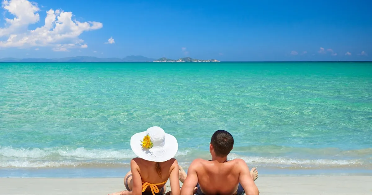 /img/698-budget-honeymoon-activity.webp