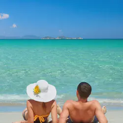 /img/698-budget-honeymoon-activity.webp