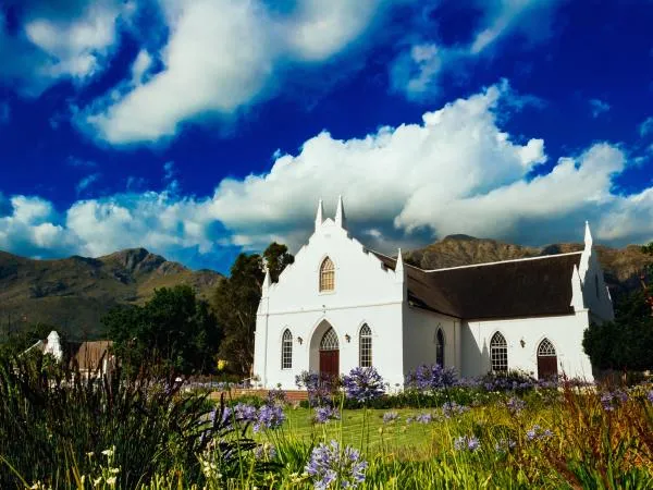 /img/714-south-africa-honeymoon-couple.webp