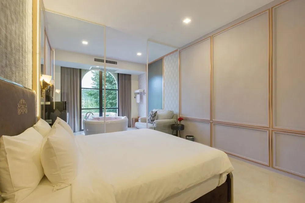 717 ramee grand pune suite