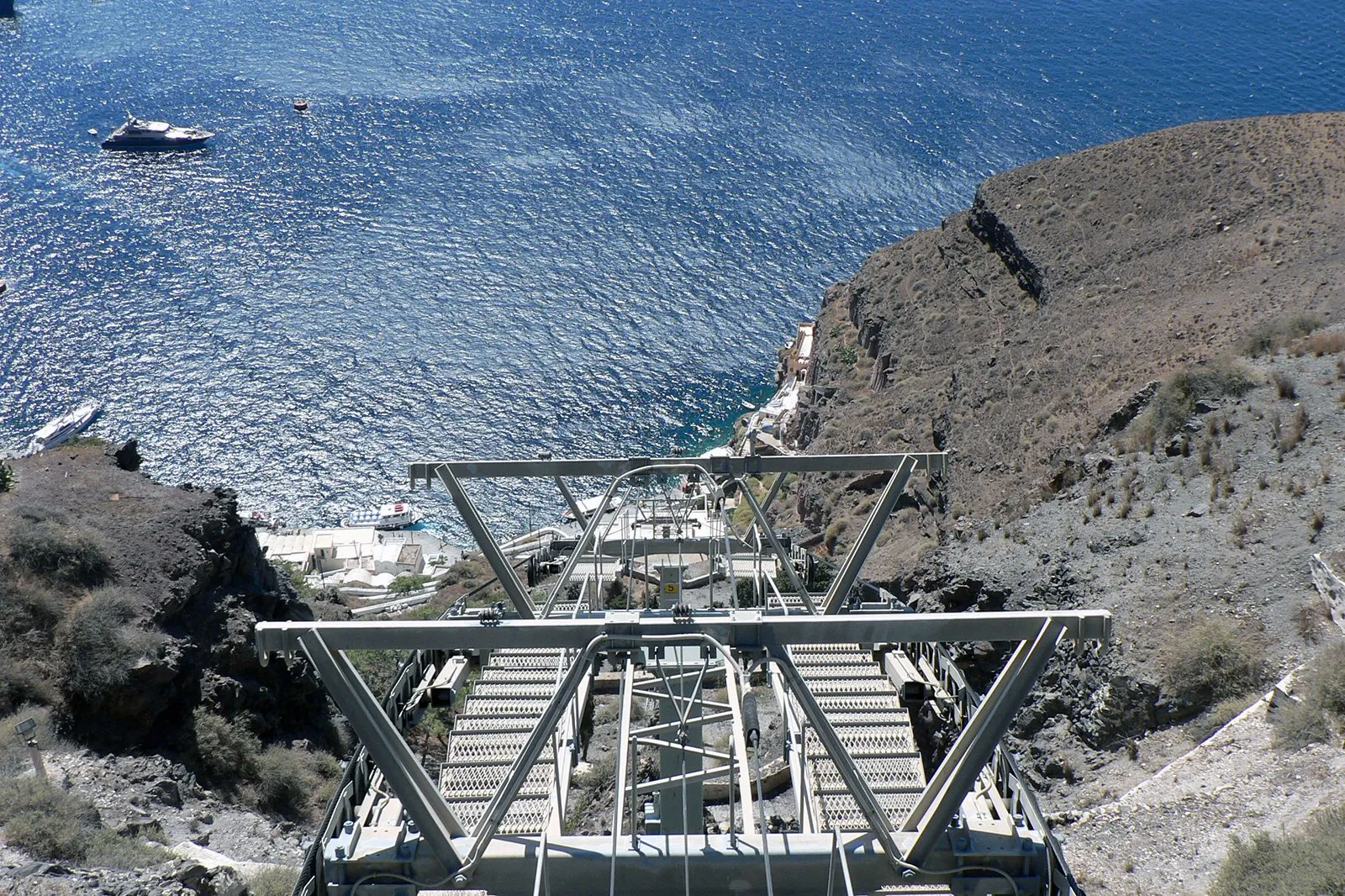 /img/727-santorini-wine-tasting.webp