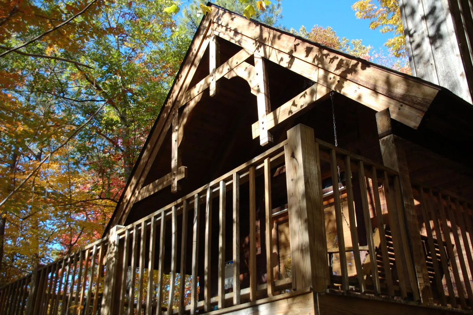 /img/734-gatlinburg-cabin-exterior.webp