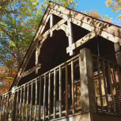 /img/734-gatlinburg-cabin-exterior.webp